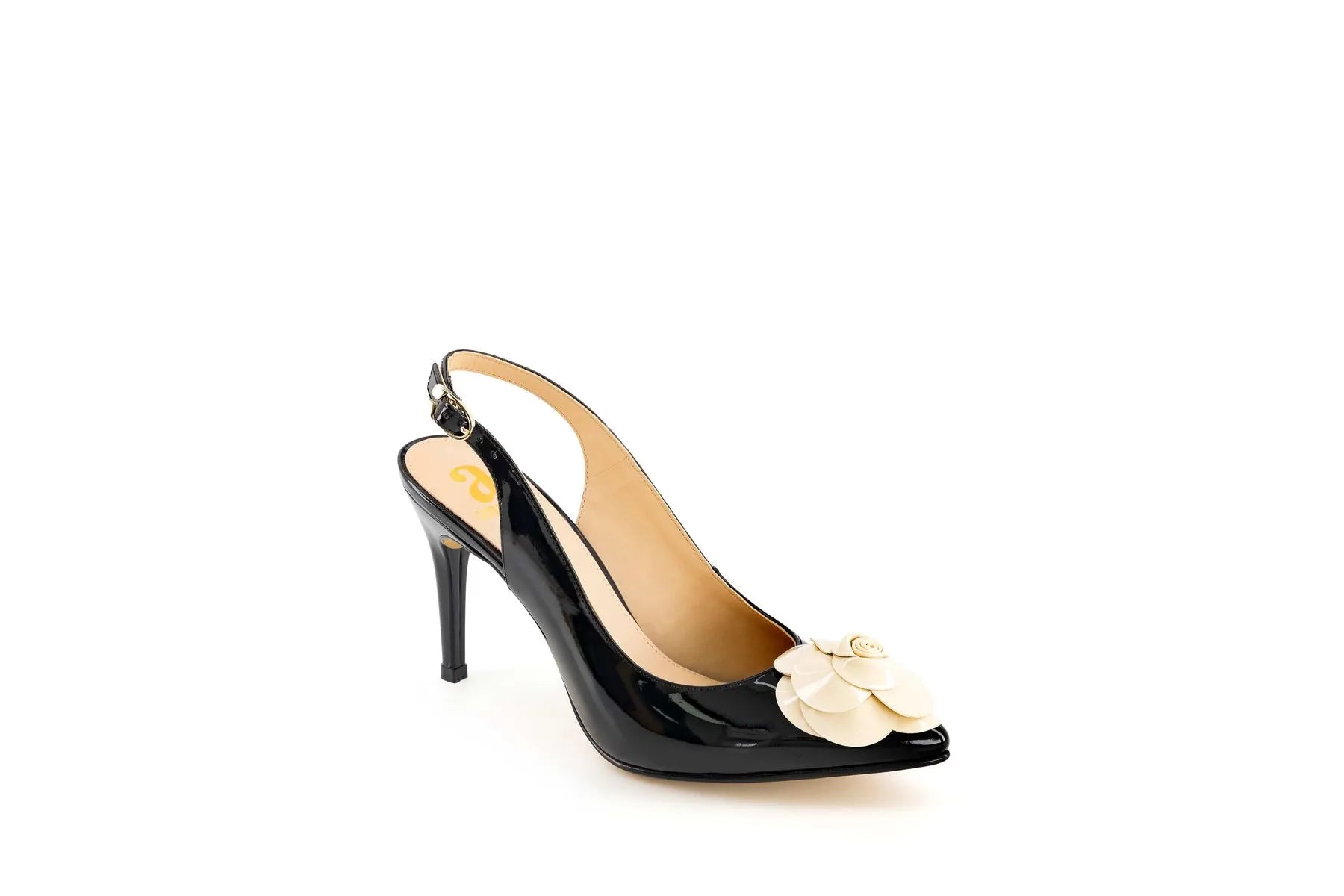 zapatilla color negro para mujer