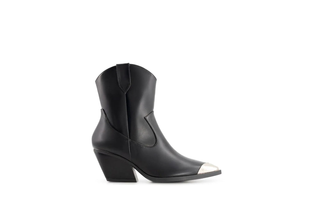 Bota Corina
