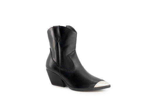 bota color negro  para mujer
